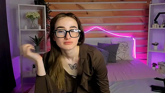 Olivia Grantt online show from November 22, 1:26 am