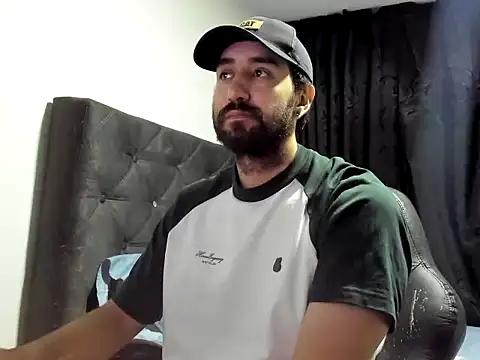 Snapshot of coolfriki chatting on October 18, 10:54 pm coolfriki online show from October 18, 10:54 pm