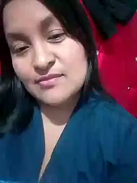 Snapshot of lucia00xx chatting on October 23, 2:22 am lucia00xx online show from October 23, 2:22 am