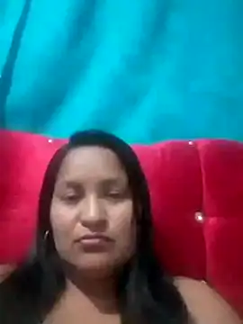 Snapshot of lucia00xx chatting on October 26, 3:12 am lucia00xx online show from October 26, 3:12 am