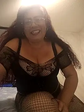 Snapshot of Kamila70 chatting on December 16, 2:38 am Kamila70 online show from December 16, 2:38 am