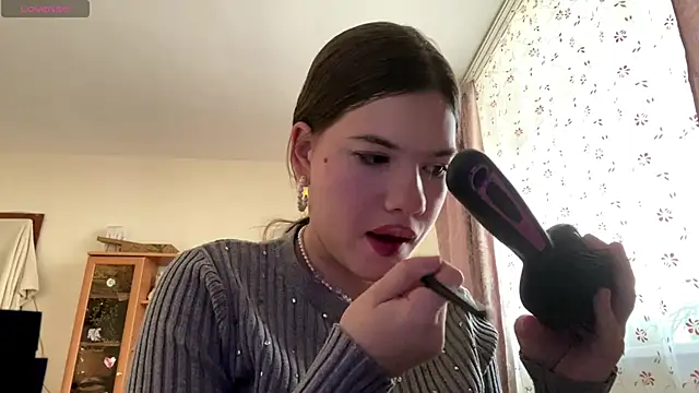 AlmetaBradicich online show from October 15, 6:13 am