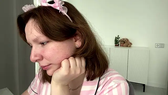 TamekiaSamii online show from November 15, 7:05 am