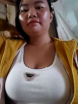 Snapshot of pi-pi-00 chatting on October 16, 4:13 am pi-pi-00 online show from October 16, 4:13 am