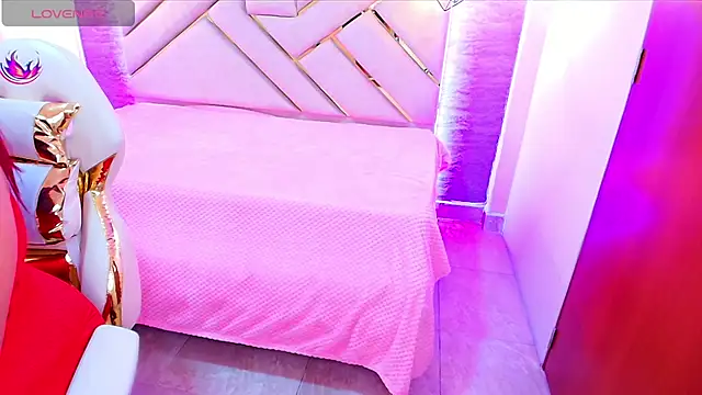 Addyy 02 online show from October 10, 11:31 am