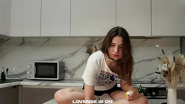 AmmieGerber online show from October 28, 1:20 am