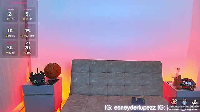 Snapshot of thomas_elg chatting on November 12, 1:50 am thomas elg online show from November 12, 1:50 am