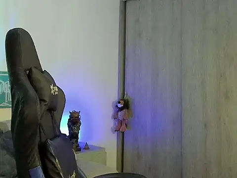 Dave-Max01 online show from November 7, 3:06 am