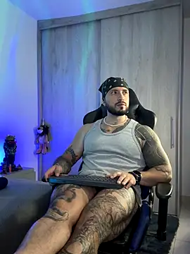 Dave-Max01 online show from November 25, 2:44 am