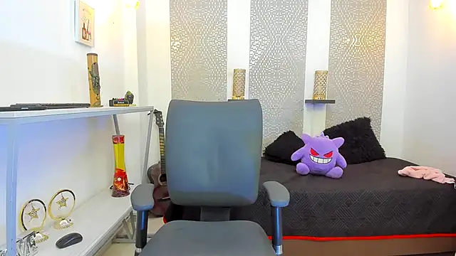 JacobBlackwell  online show from November 4, 7:35 pm