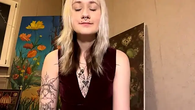 Snapshot of Ulemonala_Cute chatting on October 15, 5:13 pm Ulemonala Cute online show from October 15, 5:13 pm