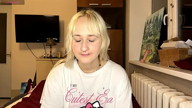 Snapshot of Ulemonala_Cute chatting on November 7, 7:03 pm Ulemonala Cute online show from November 7, 7:03 pm