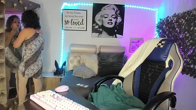 Beatricez online show from October 30, 12:01 am