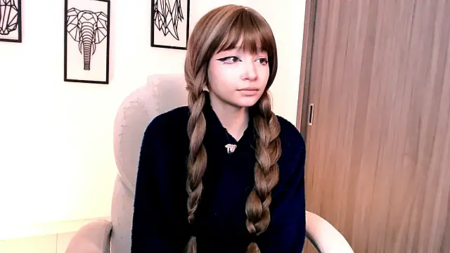 Snapshot of EmuOtori chatting on October 11, 3:10 pm EmuOtori online show from October 11, 3:10 pm