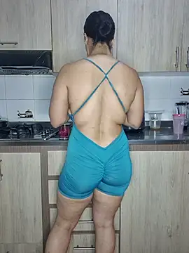 karla-bruni online show from October 28, 10:19 am