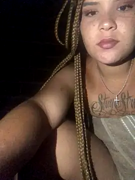 AliceXmoore online show from October 25, 5:15 am