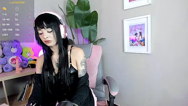 Snapshot of Bayonetta_doll chatting on October 22, 4:29 pm Bayonetta doll online show from October 22, 4:29 pm