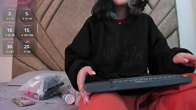 Mythical Girl online show from October 15, 7:03 pm