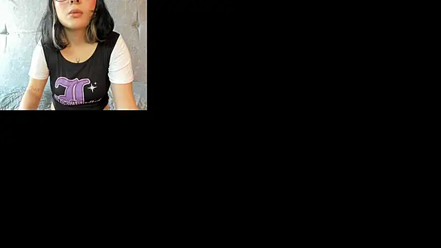 Mythical Girl online show from November 11, 6:52 pm