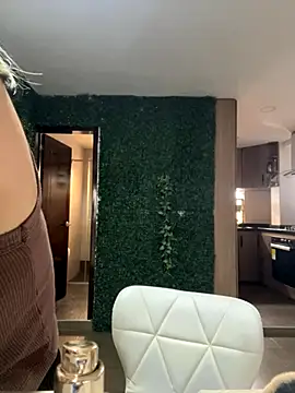 Mythical Girl online show from November 19, 7:25 pm