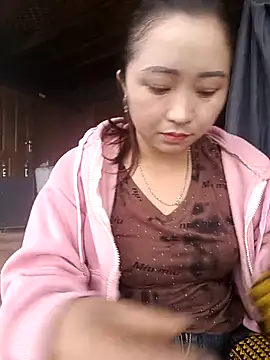 Snapshot of miemie-xx chatting on October 8, 1:58 am miemie-xx online show from October 8, 1:58 am