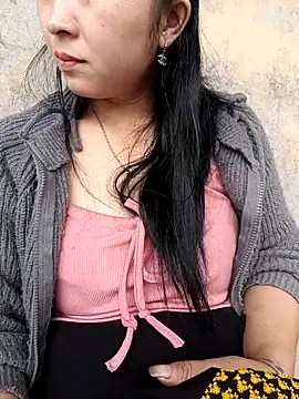 Snapshot of miemie-xx chatting on October 15, 3:17 am miemie-xx online show from October 15, 3:17 am