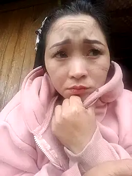 Snapshot of miemie-xx chatting on October 21, 2:34 am miemie-xx online show from October 21, 2:34 am