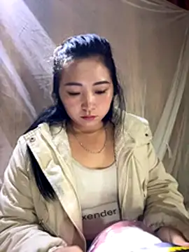 Snapshot of miemie-xx chatting on November 1, 1:51 am miemie-xx online show from November 1, 1:51 am