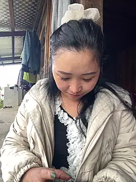 Snapshot of miemie-xx chatting on November 22, 1:26 am miemie-xx online show from November 22, 1:26 am