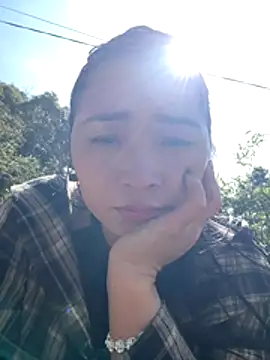 Snapshot of miemie-xx chatting on November 24, 5:51 am miemie-xx online show from November 24, 5:51 am