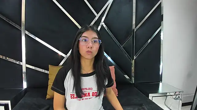 Mia clark18 online show from October 29, 2:52 pm