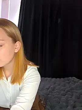 Sweet Little Lie online show from October 14, 2:23 am