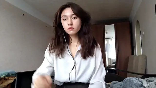 MiaLovelyOne online show from October 17, 9:12 am