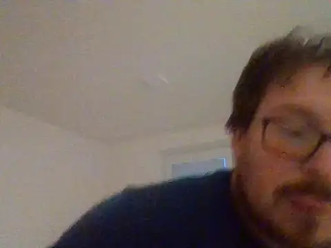 Snapshot of czechguy chatting on October 24, 4:03 pm czechguy online show from October 24, 4:03 pm