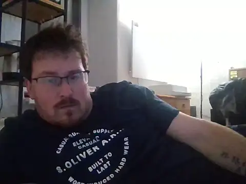 Snapshot of czechguy chatting on December 14, 4:34 pm czechguy online show from December 14, 4:34 pm