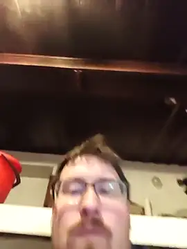 Snapshot of czechguy chatting on December 15, 5:50 pm czechguy online show from December 15, 5:50 pm