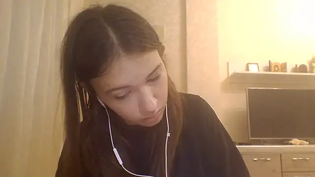 CeyaLier online show from October 12, 2:05 pm