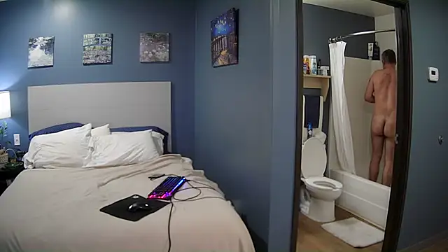 Fuck-Buddy-4U online show from October 29, 11:06 pm