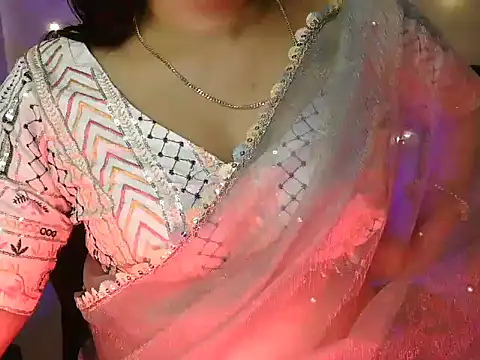 Snapshot of Royal_zara chatting on December 13, 7:53 pm Royal zara online show from December 13, 7:53 pm