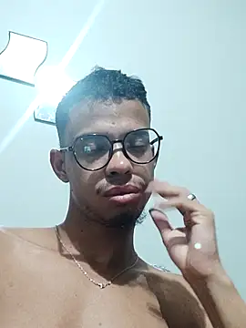 Snapshot of biell_lima chatting on October 15, 3:50 am biell lima online show from October 15, 3:50 am