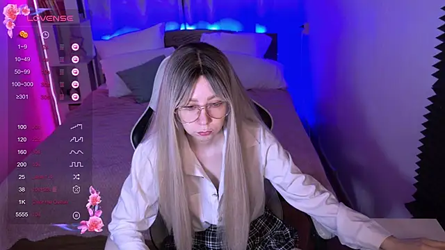 sofiisun online show from November 12, 2:12 am