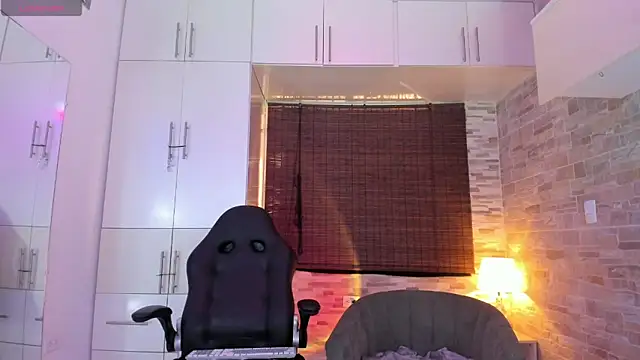 CherryCurl  online show from November 8, 4:18 pm