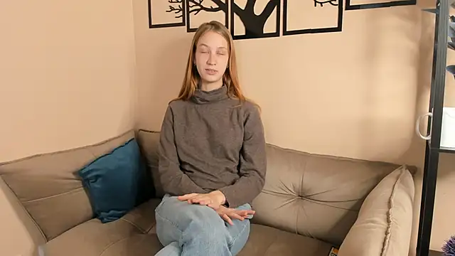 IveyColley online show from October 8, 9:07 am