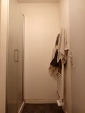 Snapshot of _Gabriela_5Live chatting on December 5, 4:36 pm Gabriela 5Live online show from December 5, 4:36 pm