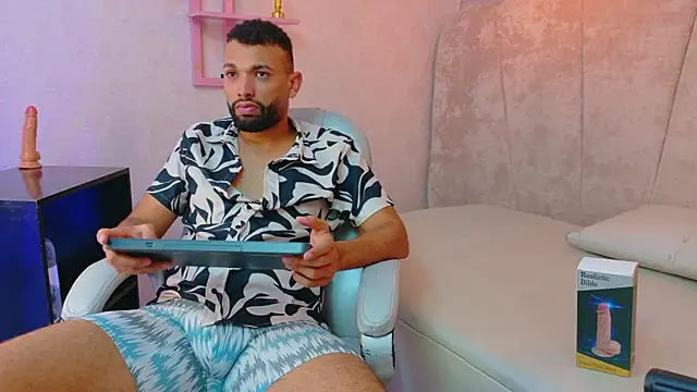 Snapshot of onlymen2025 chatting on November 7, 7:47 pm onlymen2025 online show from November 7, 7:47 pm