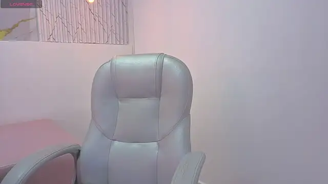 Snapshot of onlymen2025 chatting on November 22, 8:41 pm onlymen2025 online show from November 22, 8:41 pm