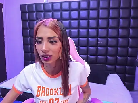 KarlaSlutSkinny   online show from November 21, 2:49 pm