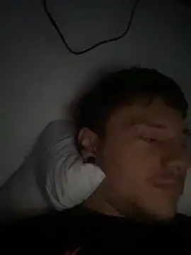 Snapshot of Skol_100802 chatting on October 17, 7:22 am Skol 100802 online show from October 17, 7:22 am