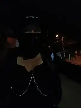 Snapshot of Scarlet_Aura chatting on November 8, 5:29 am Scarlet Aura online show from November 8, 5:29 am