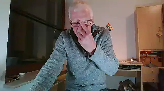 super-snoopy online show from December 25, 7:45 pm